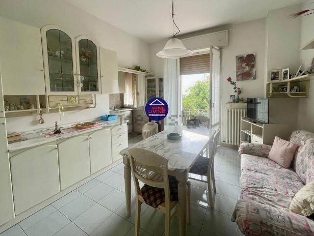 Appartamento in vendita a Pesaro, Pesaro E Urbino