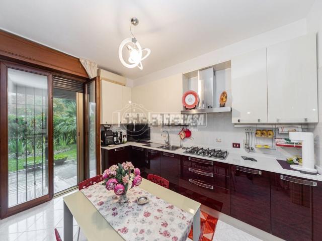 Appartamento in vendita a Muggiò, Lombardia