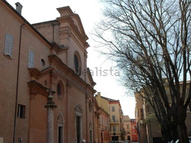 Appartamento in vendita a Centro Storico, Modena