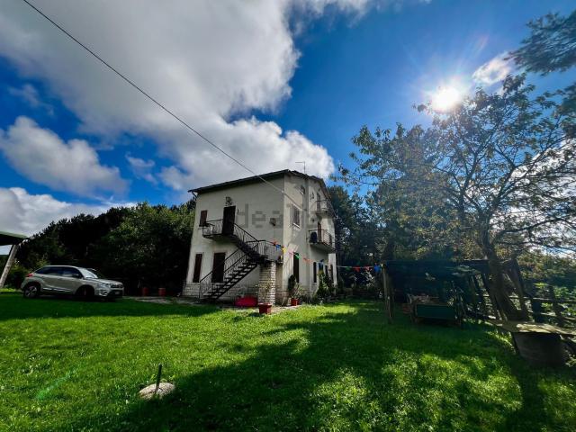 Appartamento in vendita a Roverè Veronese, Veneto