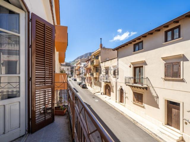 Appartamento in vendita a Cinisi, Sicilia
