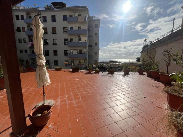 Appartamento in vendita a Municipalità 1, Campania