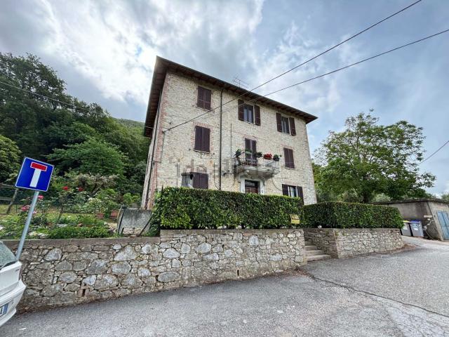 Appartamento in vendita a Cenerente, Umbria