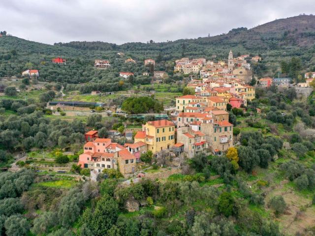 Appartamento in vendita a Imperia, Liguria