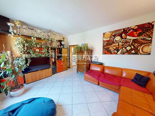 Appartamento in vendita a Luisago, Lombardia