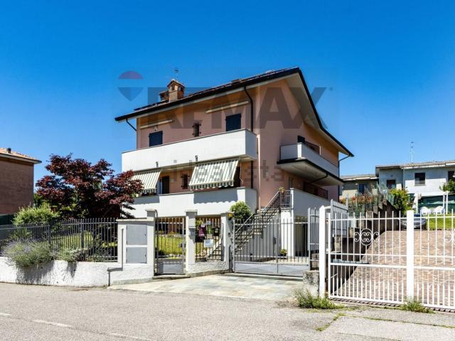 Appartamento in vendita a Brugora, Besana In Brianza
