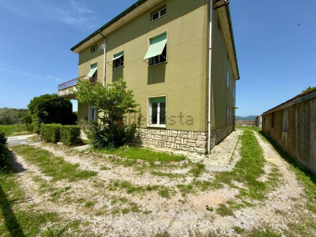 Appartamento in vendita a Borgo, Massa Marittima