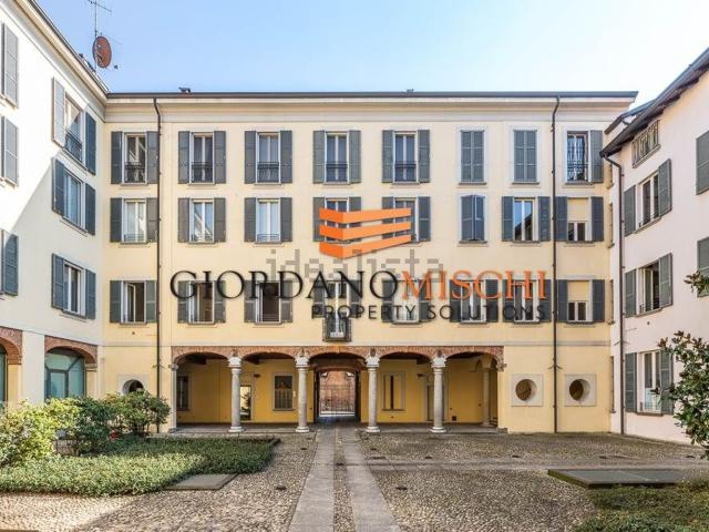 Appartamento in vendita a Centro, Monza