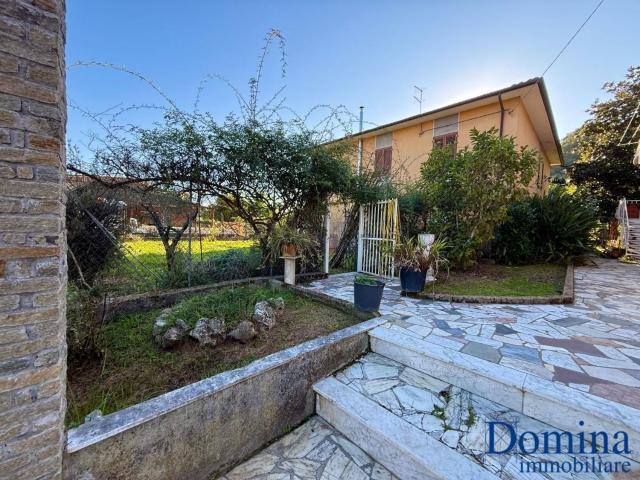 Appartamento in vendita a Castagnara, Massa