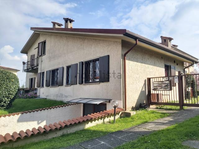 Appartamento in vendita a Medolago, Lombardia