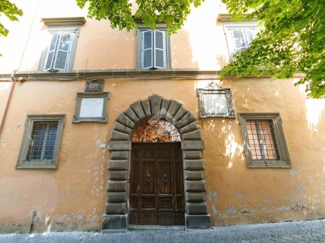 Appartamento in vendita a Viterbo, Lazio