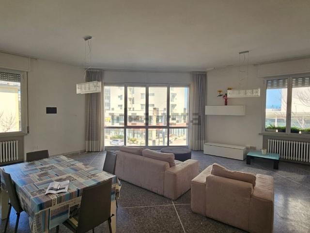 Appartamento in vendita a Rimini, Reggio Emilia