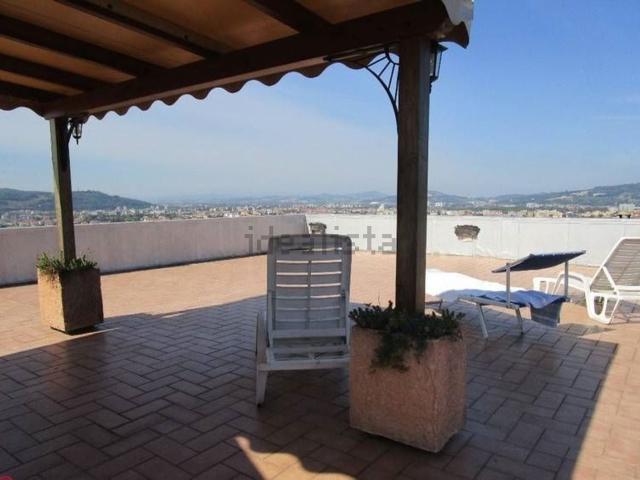 Appartamento in vendita a Pesaro, Montegranaro
