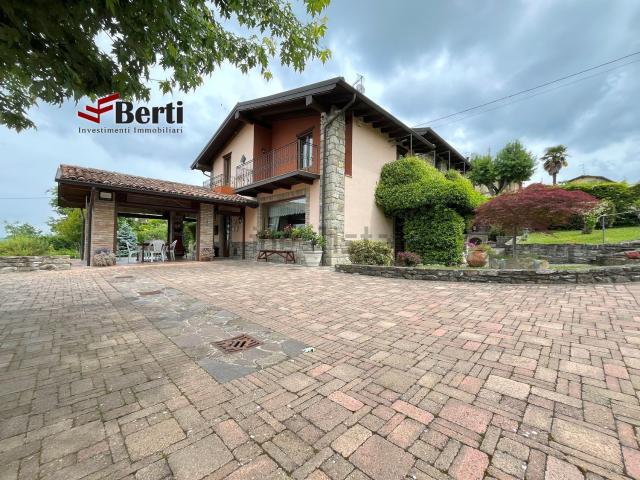 Appartamento in vendita a Zavattarello, Lombardia
