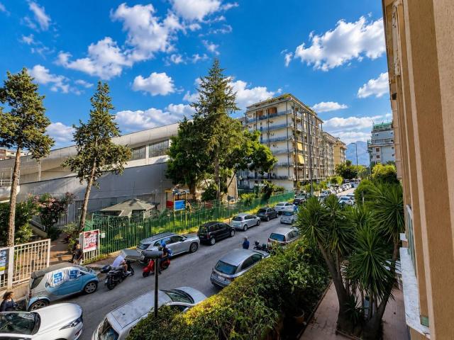 Appartamento in vendita a VI Circoscrizione, Palermo
