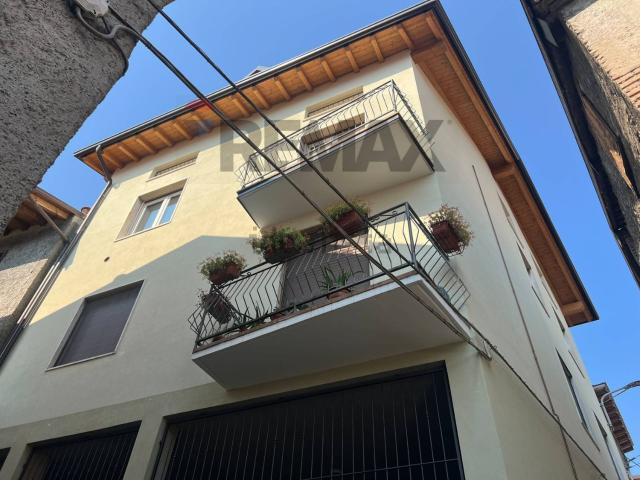 Appartamento in vendita a Branico, Costa Volpino