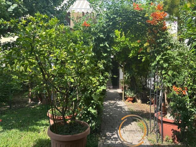 Appartamento in vendita a La Villa, Campi Bisenzio