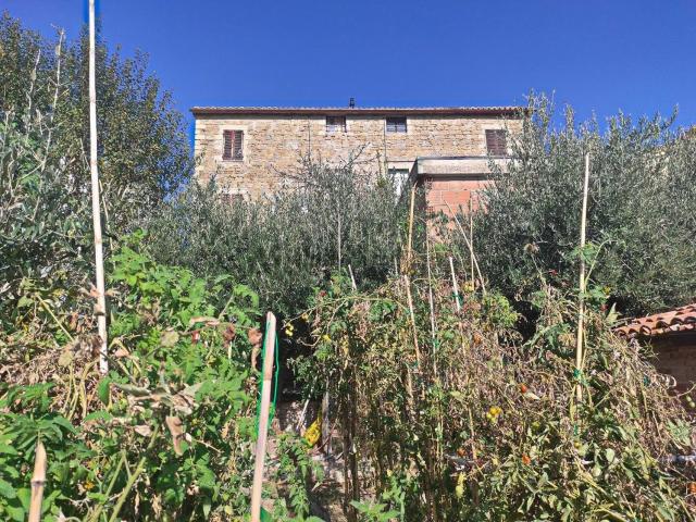 Appartamento in vendita a Strada, Marche