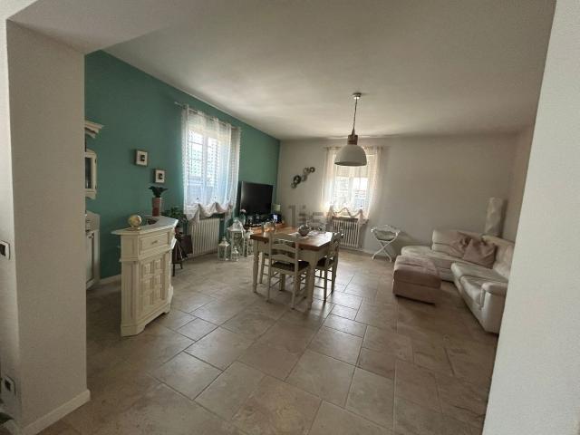 Appartamento in vendita a Castellare, Pescia