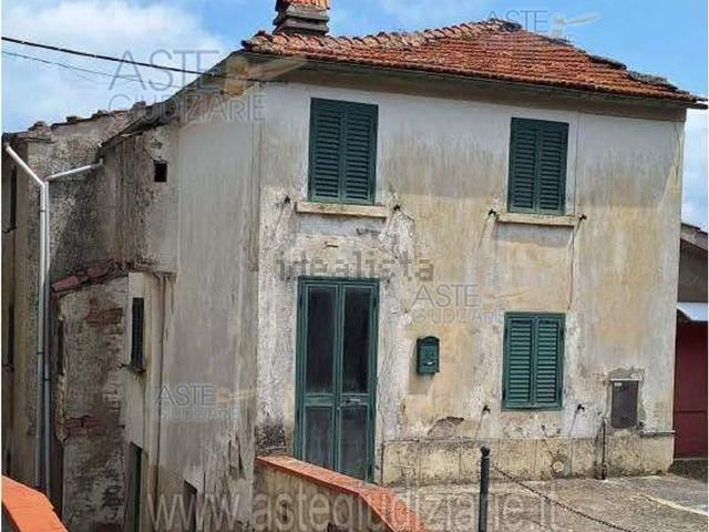 Appartamento in vendita a Vernio, Toscana