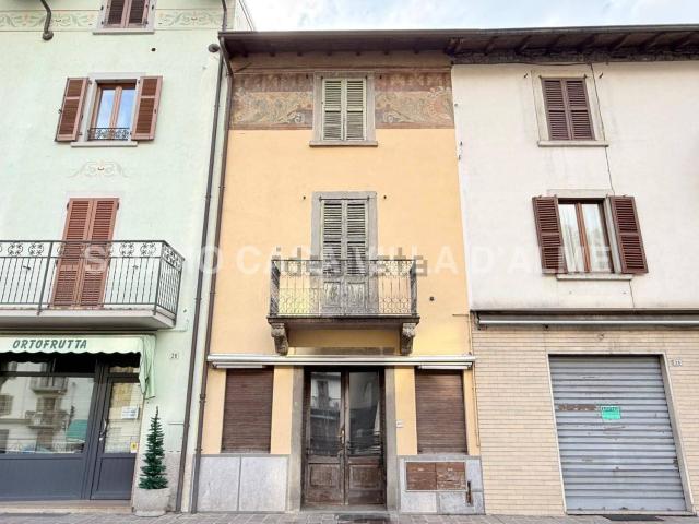 Appartamento in vendita a Comunità Montana della Valle Brembana, Val Brembilla