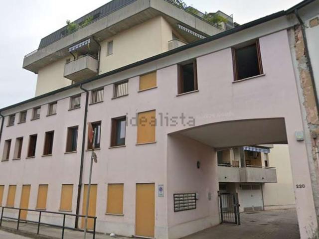 Appartamento in vendita a Maddalene, Vicenza