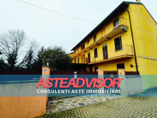 Appartamento in vendita a Cerano, Novara