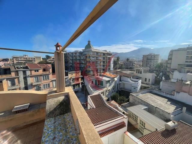 Appartamento in vendita a Barcellona, Barcellona Pozzo Di Gotto