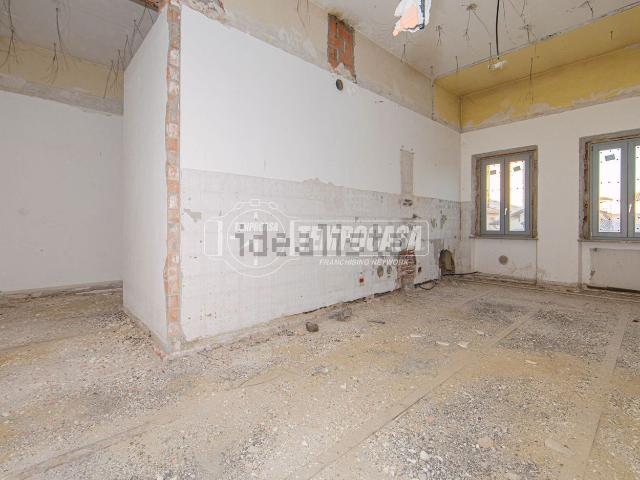 Appartamento in vendita a Dorno, Lombardia