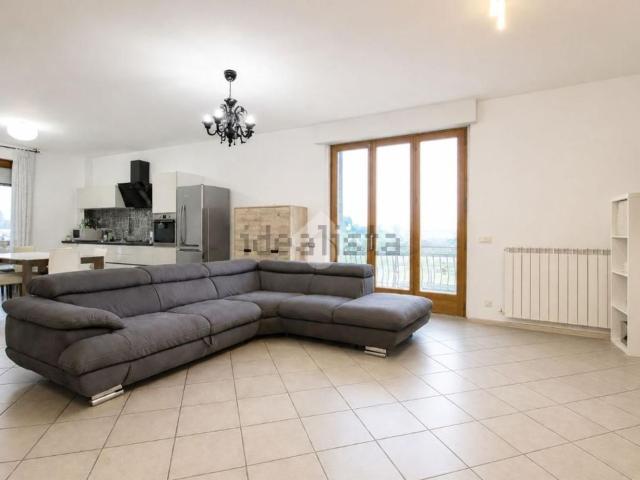 Appartamento in vendita a Villa Costantina, Marche