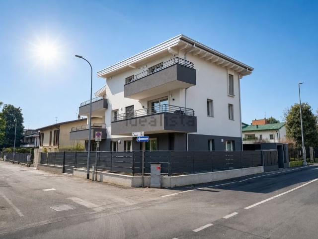 Appartamento in vendita a Vedano Al Lambro, Lombardia