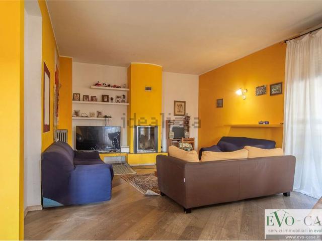 Appartamento in vendita a Magnago, Lombardia