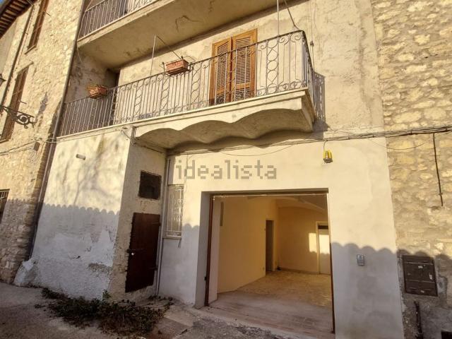 Appartamento in vendita a Terni, Umbria