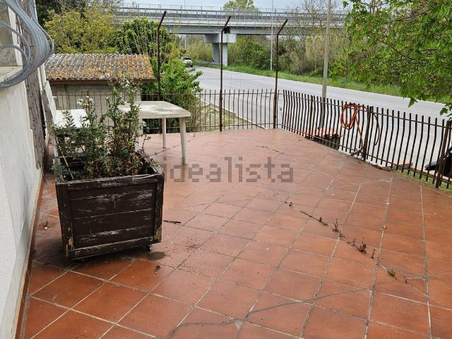 Appartamento in vendita a Tre Ponti, Marche
