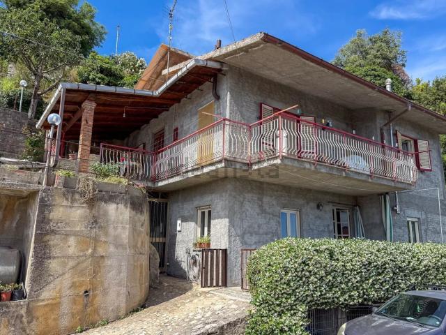 Appartamento in vendita a Sant'agata Di Militello, Sicilia