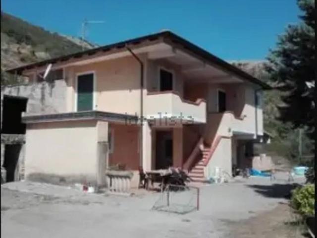 Appartamento in vendita a Buonabitacolo, Campania