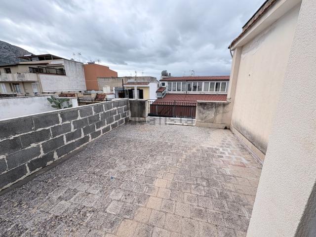 Appartamento in vendita a Terrasini, Sicilia