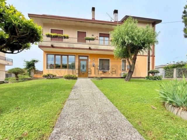 Appartamento in vendita a Santissima Trinità, Montecchio Maggiore