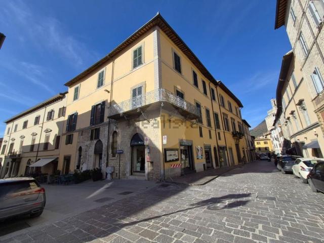 Appartamento in vendita a Gubbio, Umbria