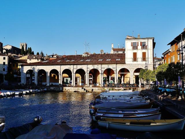 Attico in vendita a Desenzano Del Garda, Lombardia