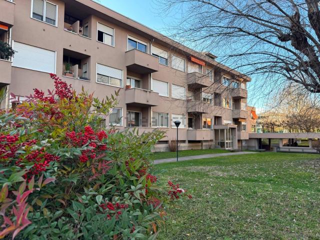 Appartamento in vendita a Como, Lombardia