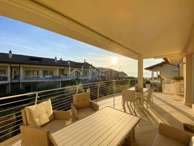 Attico in vendita a Colombare, Sirmione