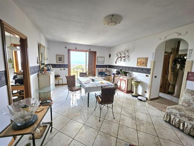 Appartamento in vendita a San Carlo, Marina Di Massa