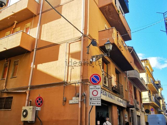 Attico in vendita a Montelepre, Sicilia