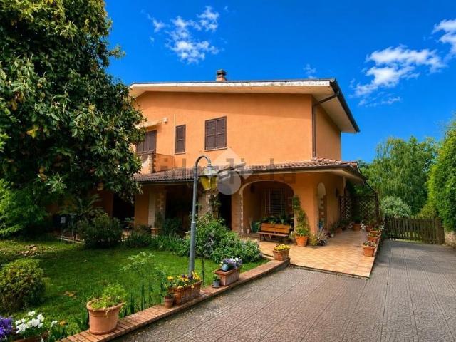 Appartamento in vendita a Colle del Vescovo, Roma Capitale
