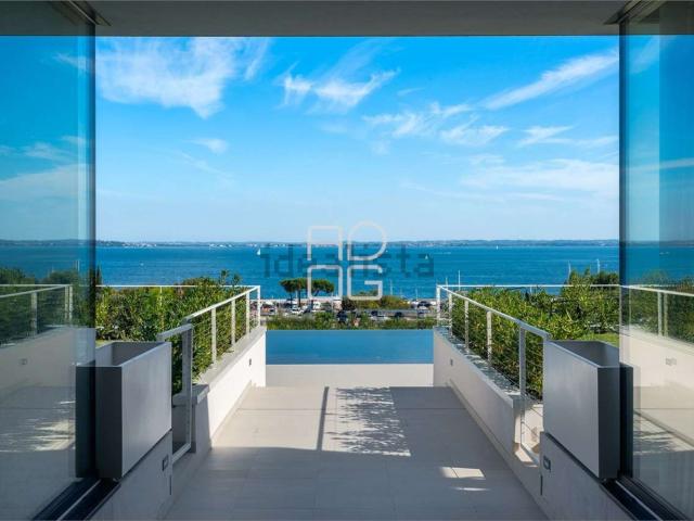 Attico in vendita a Moniga Del Garda, Brescia