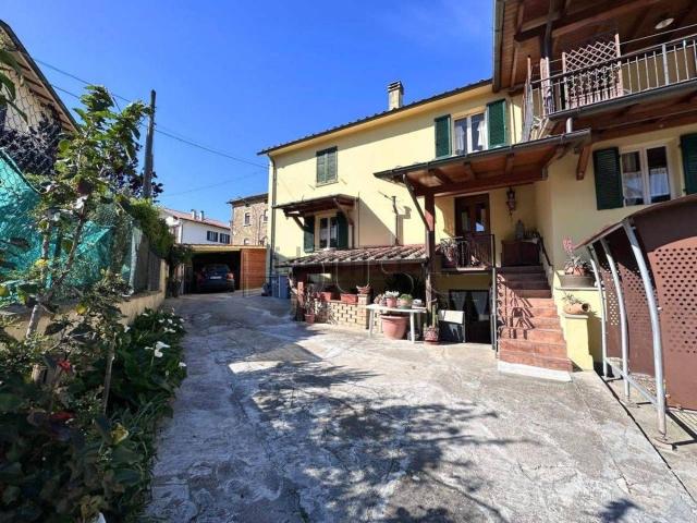 Appartamento in vendita a Fabbrecce, San Leo Bastia