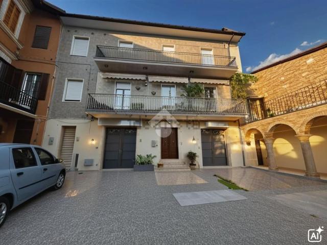 Appartamento in vendita a Assisi, Umbria