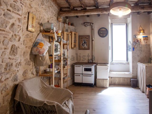 Appartamento in vendita a Priverno, Lazio