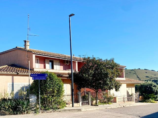 Attico in vendita a Trinità d'Agultu e Vignola, Sardigna/Sardegna